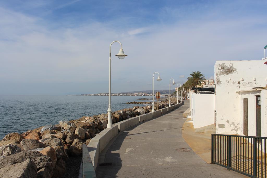 Beach And Family Lägenhet Velez Malaga Exteriör bild